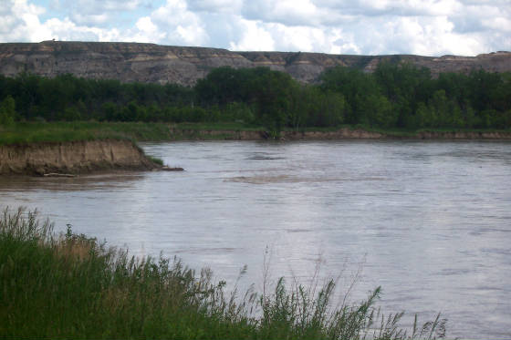 badlandsriver.JPG